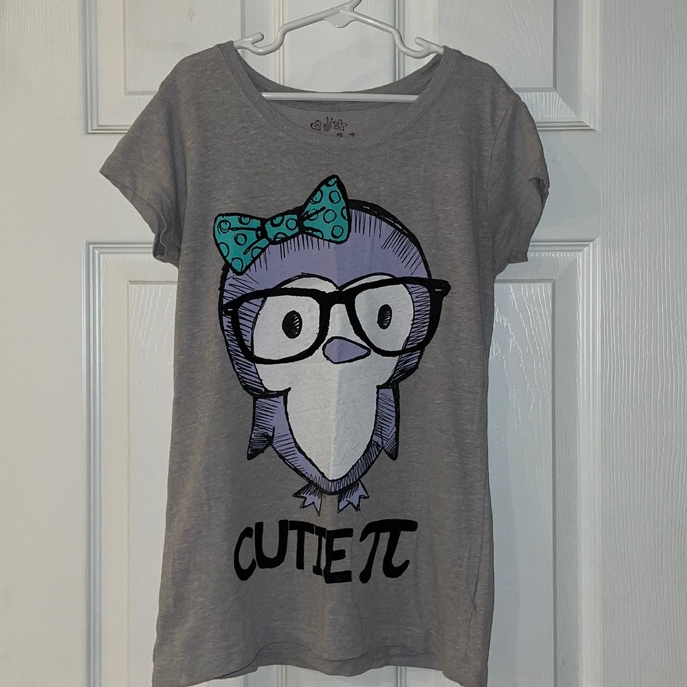 Adorable little penguin Mudd graphic tee
